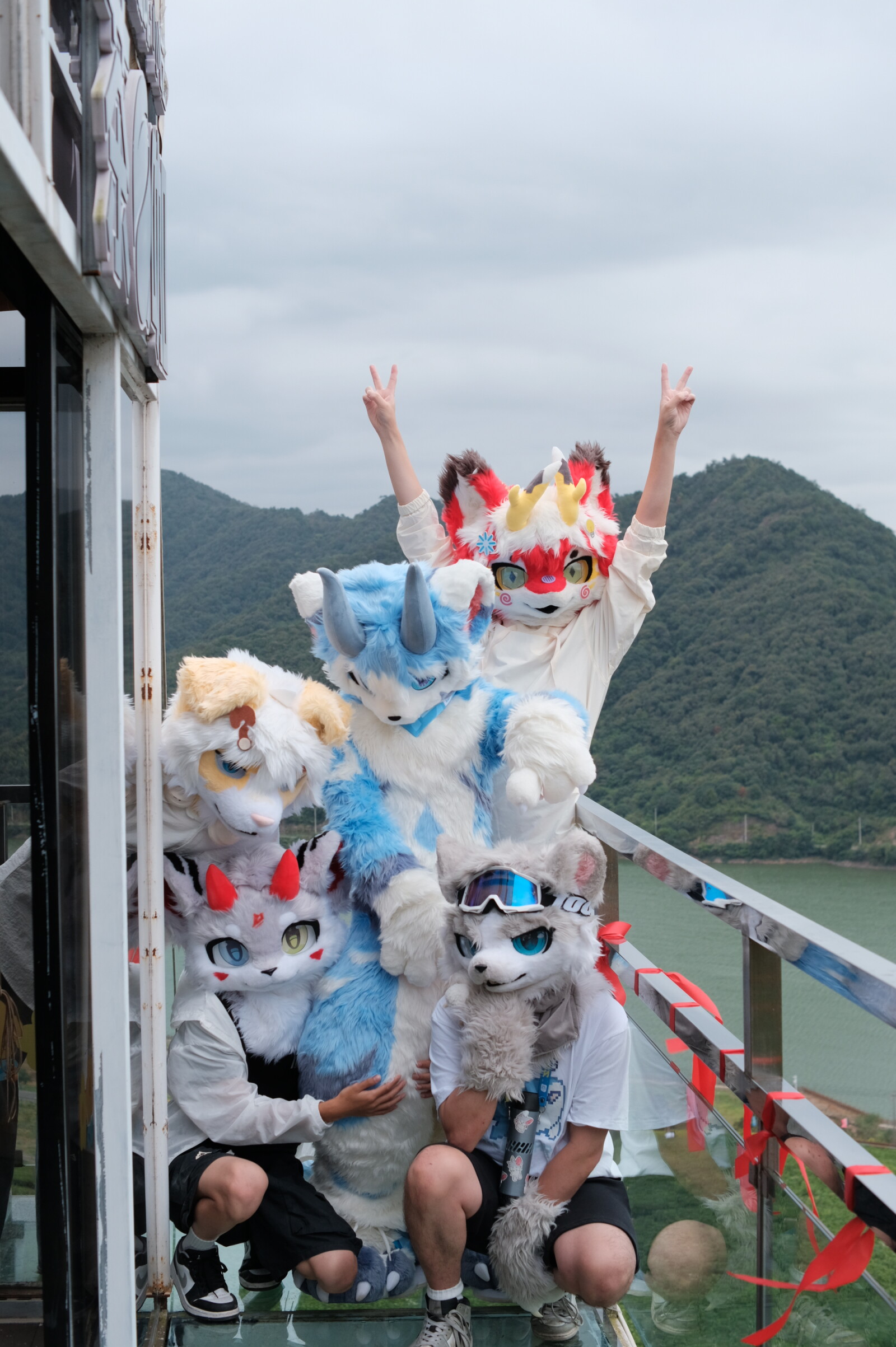 10.2 宁波-玻璃海小聚-Furry百科
