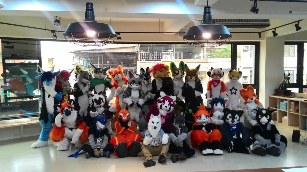 幻灯片-Furry百科