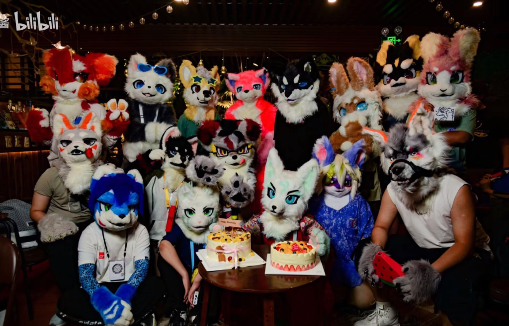 幻灯片-Furry百科