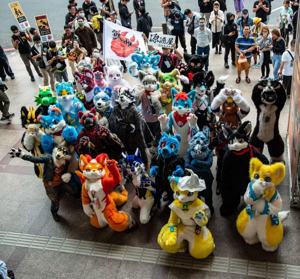 幻灯片-Furry百科