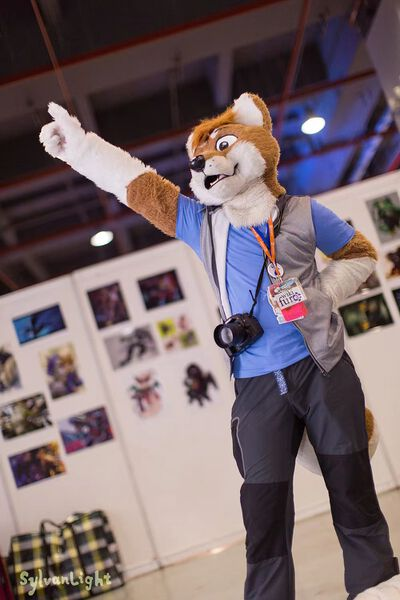 幻灯片-Furry百科