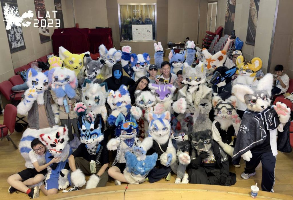 幻灯片-Furry百科